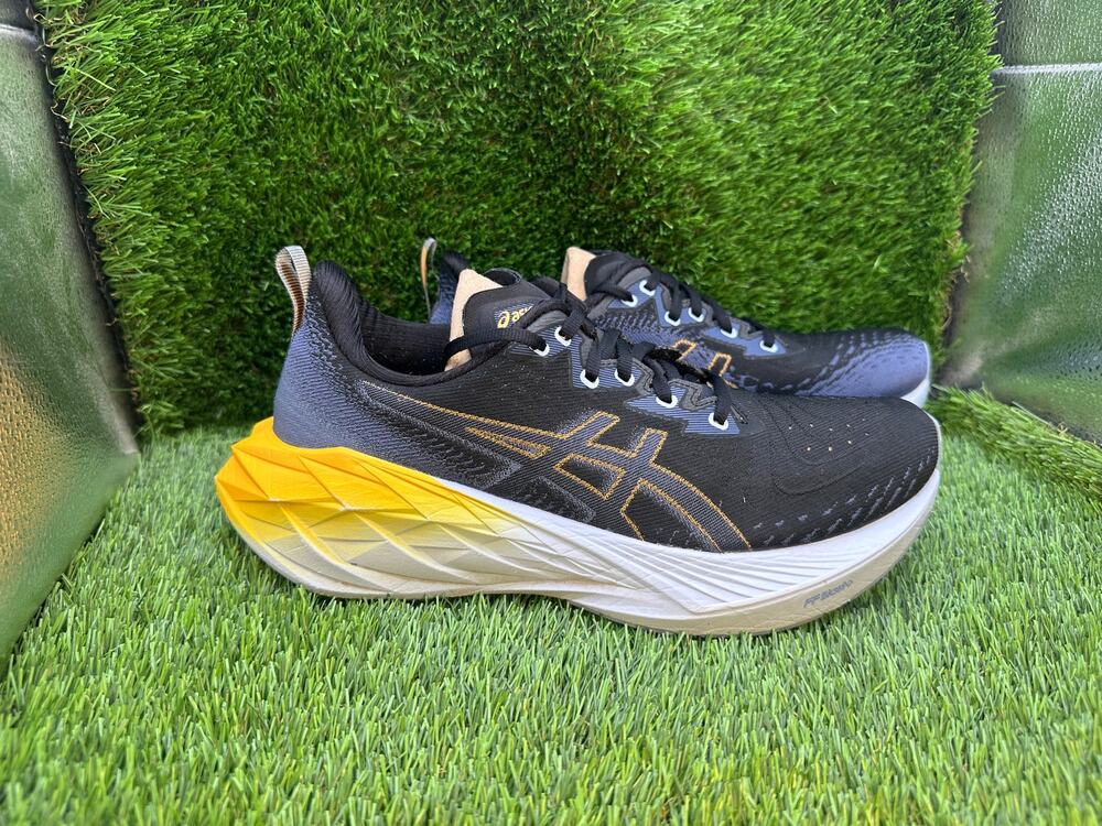Asics Novablast 4 1011B693 Athletic Sneaker Men's 8 Black Woven Running Sports
